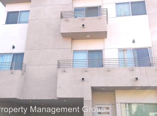 6816 Independence Ave APT 304, Canoga Park, CA 91303
