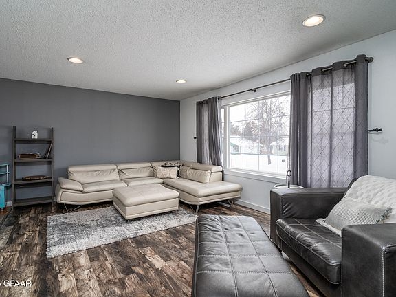 2nd image of 538 Terrace Dr