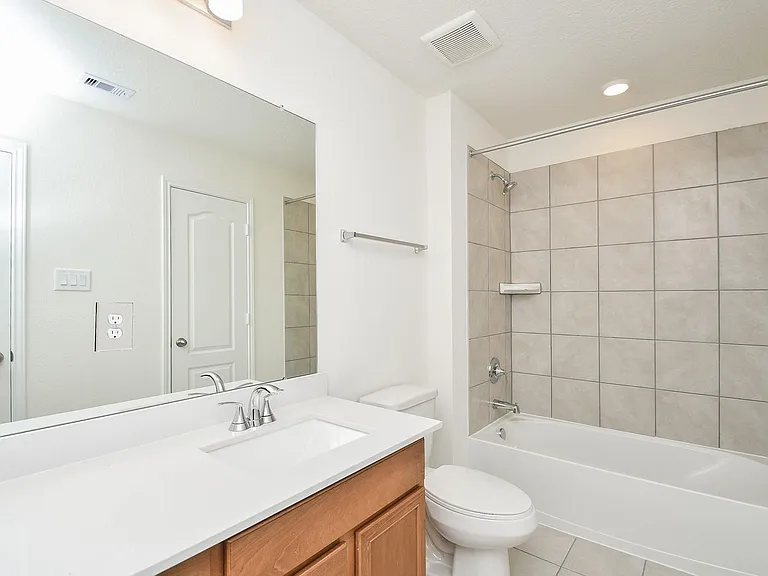8138 Leisure Point Dr — Photo 38