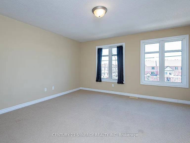 2228 Tenth Line Rd — Photo 31