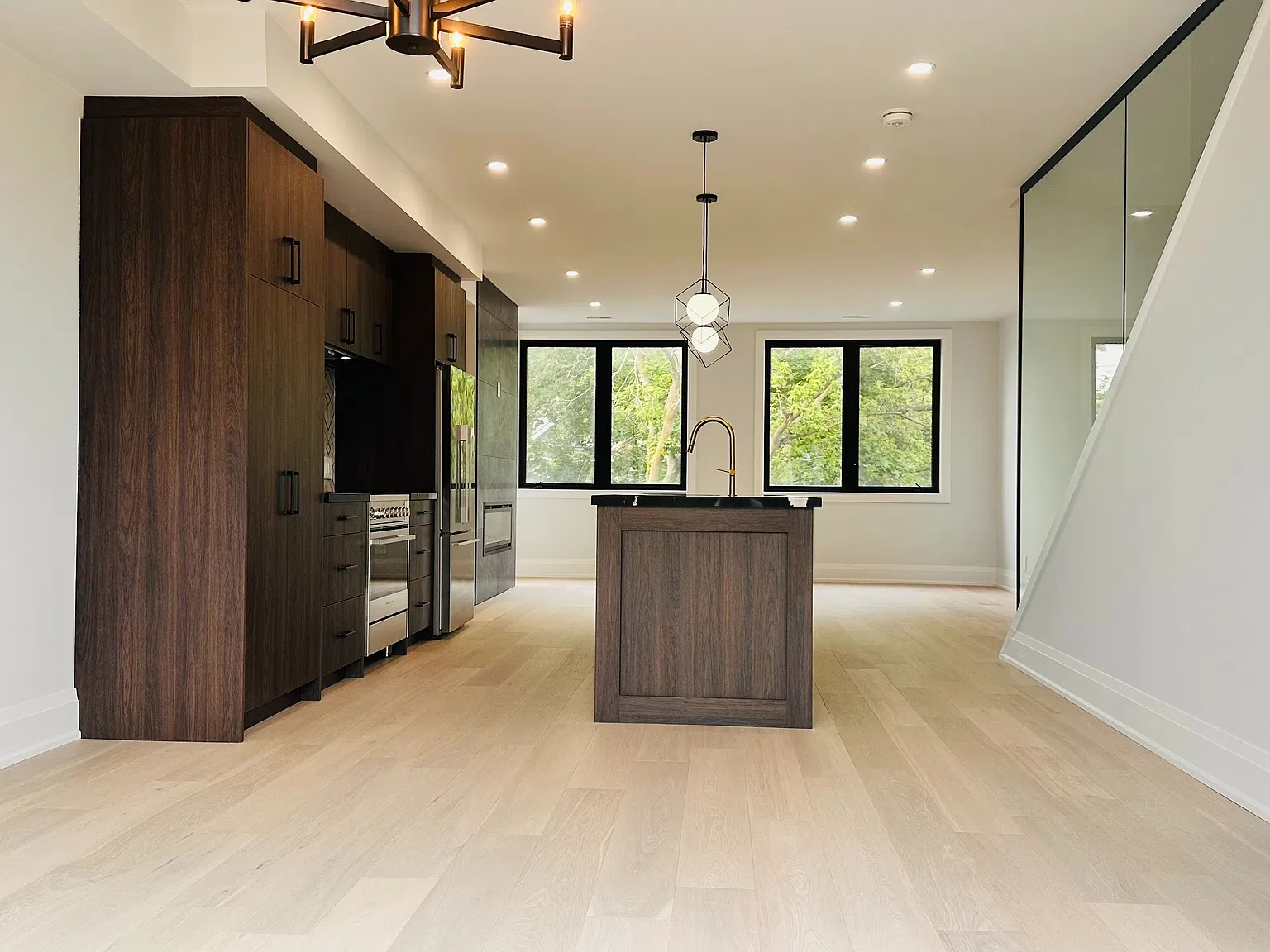 3 bed, $3,190 — Photo 1
