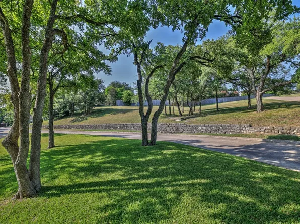 6408 Hawthorne Park Dr, Fort Worth, TX 76132