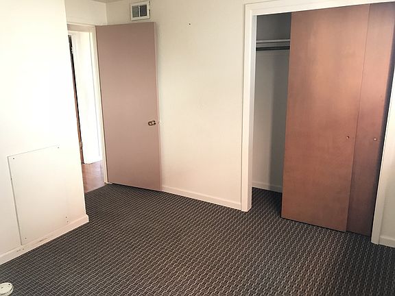 4th image of 815-835 N Davis St #815-3