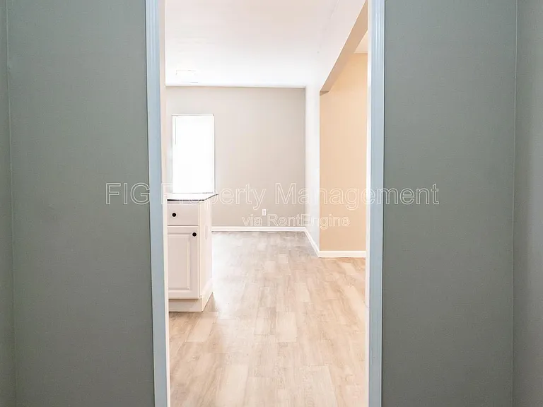 2453 E 5th Ave #2 — Photo 6