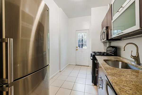 Rented by MNS | media 2