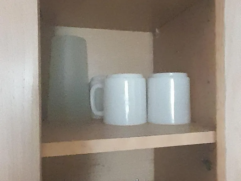 Glasses, mugs, etc.