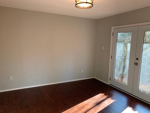 4th image of 8436 Rockcreek Pkwy