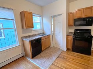 37 Oak St, Somerville, MA 02143