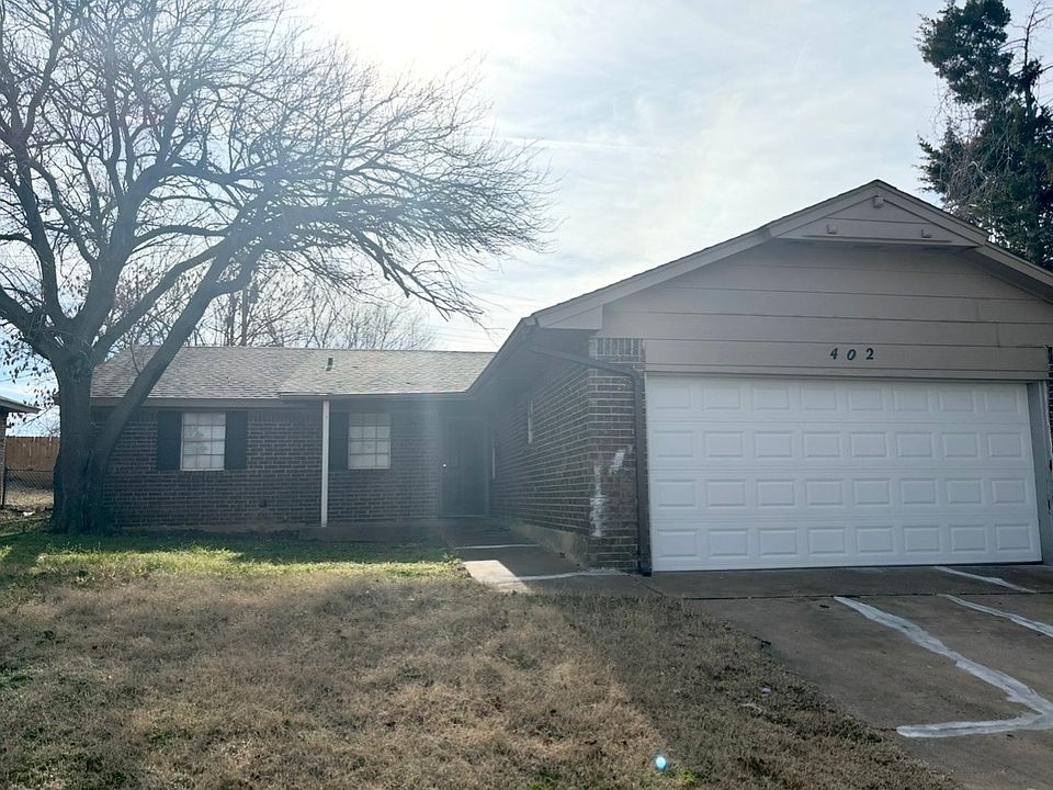 1st image of 402 W Silverwood Dr
