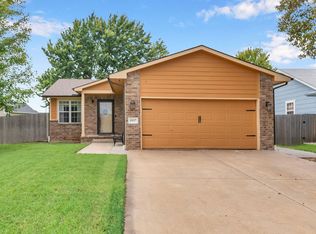 1937 S Shiloh Cir, Wichita, KS 67207