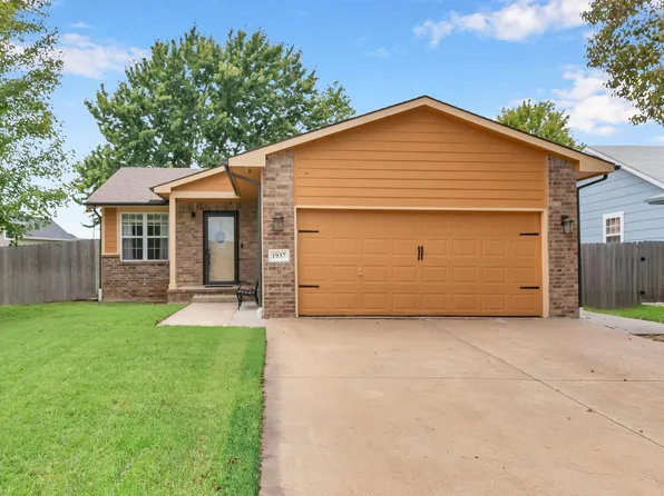 1937 S Shiloh Cir, Wichita, KS 67207