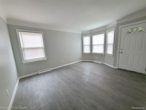 3rd image of 22084 Normandy Ave