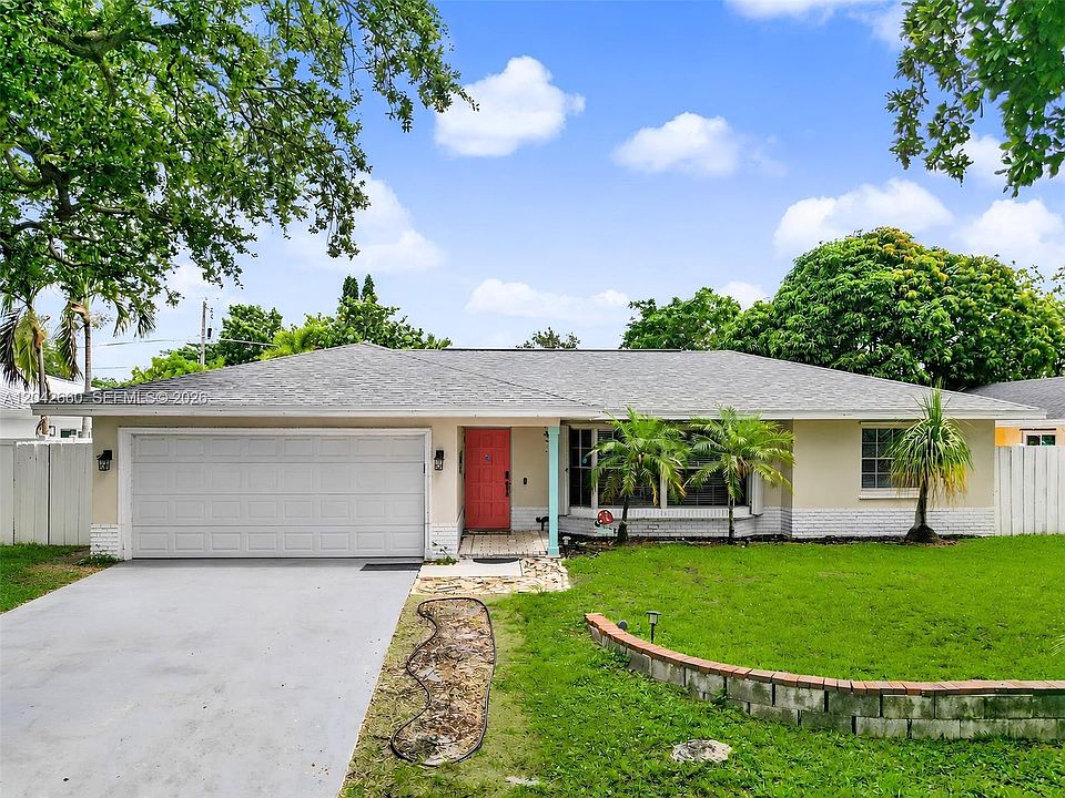 1st image of 2359 Gabriel Ln
