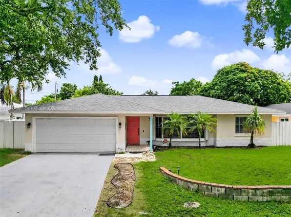 2359 Gabriel Ln, West Palm Beach, FL 33406