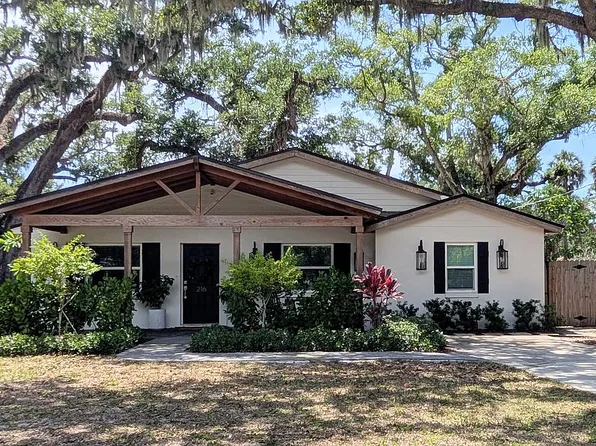 216 18th St E, Bradenton, FL 34208