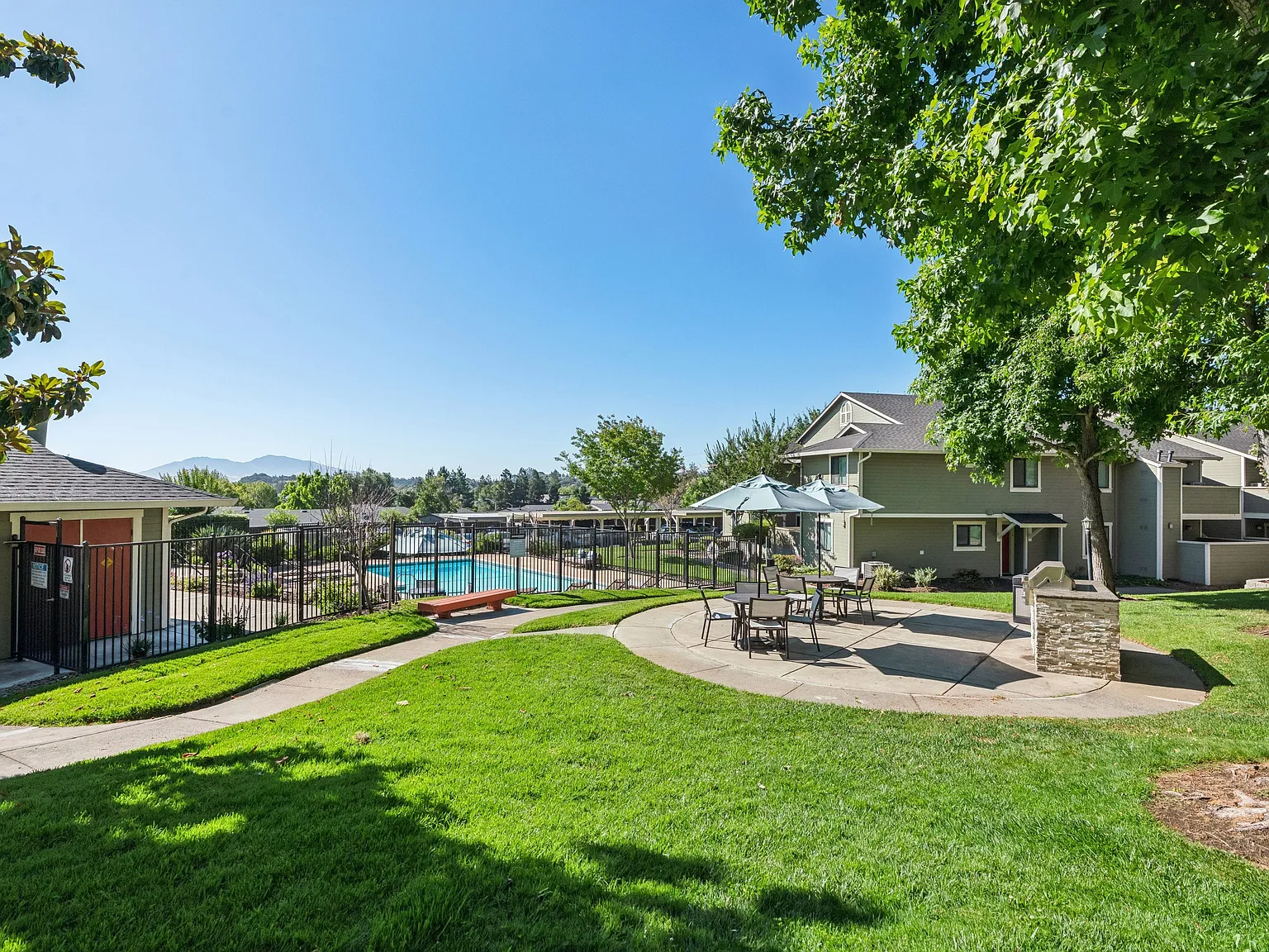 Ridgecrest Apartment Homes — Photo 4