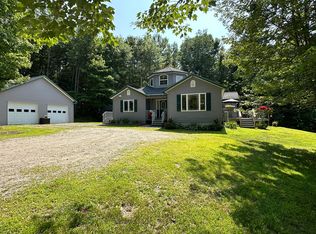 24 Aylward Dr, Lincoln, ME 04457