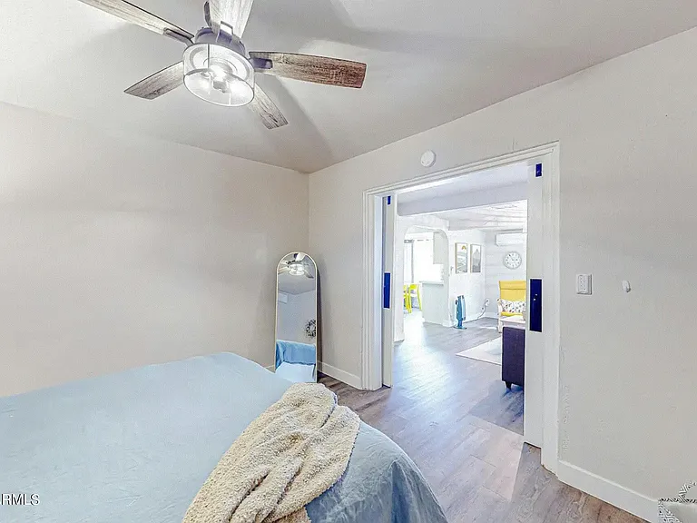 707 E University Dr #B — Photo 10