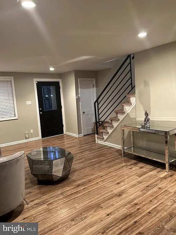 4 bed, 1.5 bath, 1488 sqft, $2,800 — Photo 3