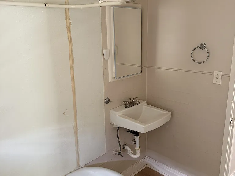 412 Arizona St #A — Photo 9