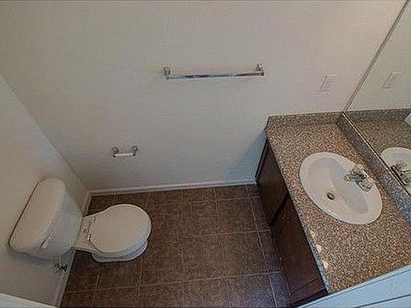 5th image of 684 Layton Dr