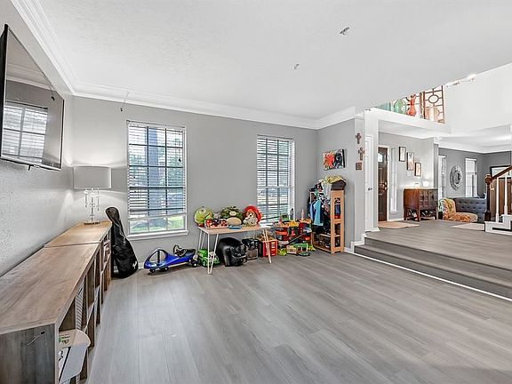 4th image of 15410 Evergreen Knoll Ln