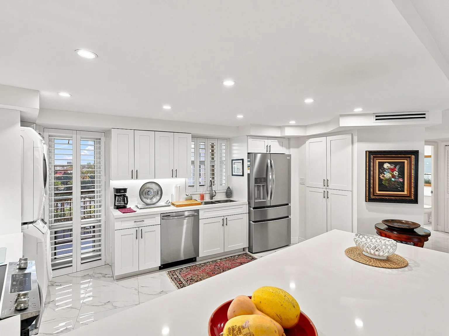 1 bed, 1.5 bath, 1320 sqft, $3,000 — Photo 3