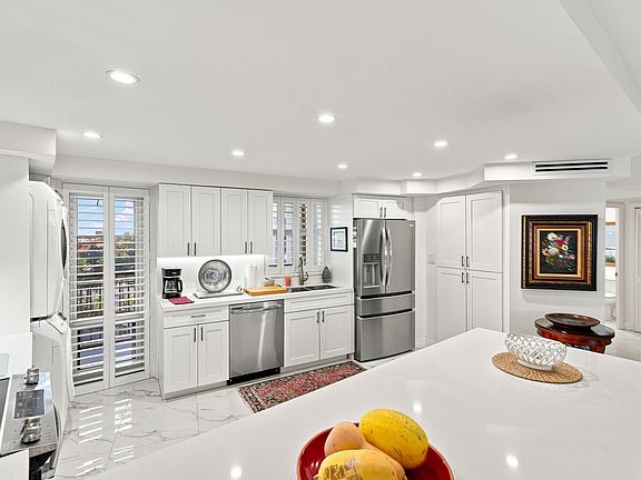 3rd image of 4100 Galt Ocean Dr APT 604
