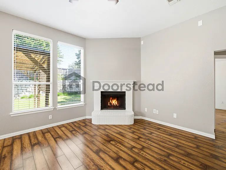 4909 Mountain Ridge Ln — Photo 7
