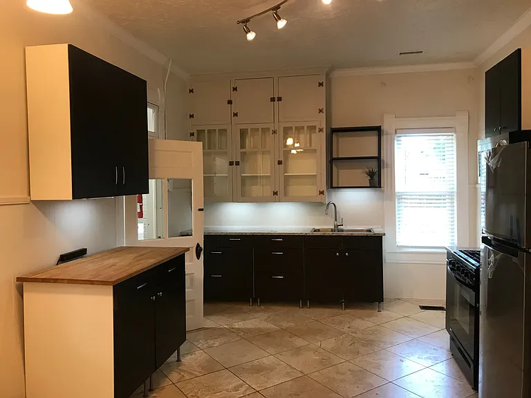 377 E Coatsville Ave — Photo 18