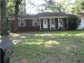 2nd image of 105 Iris Dr