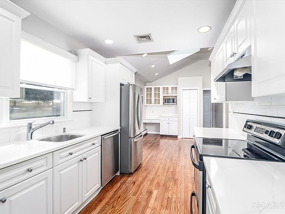 2nd image of 12 South Mountain Road