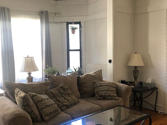 4th image of 518 W Diversey Pkwy #3N