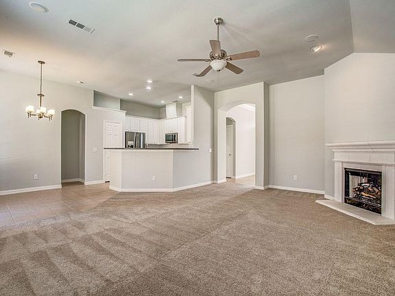 5th image of 1307 Clear Springs Dr