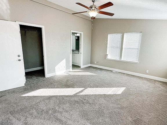 4th image of 2960 Toiyabe St