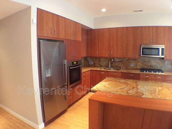 2nd image of 1322 N Clybourn Ave APT 2N