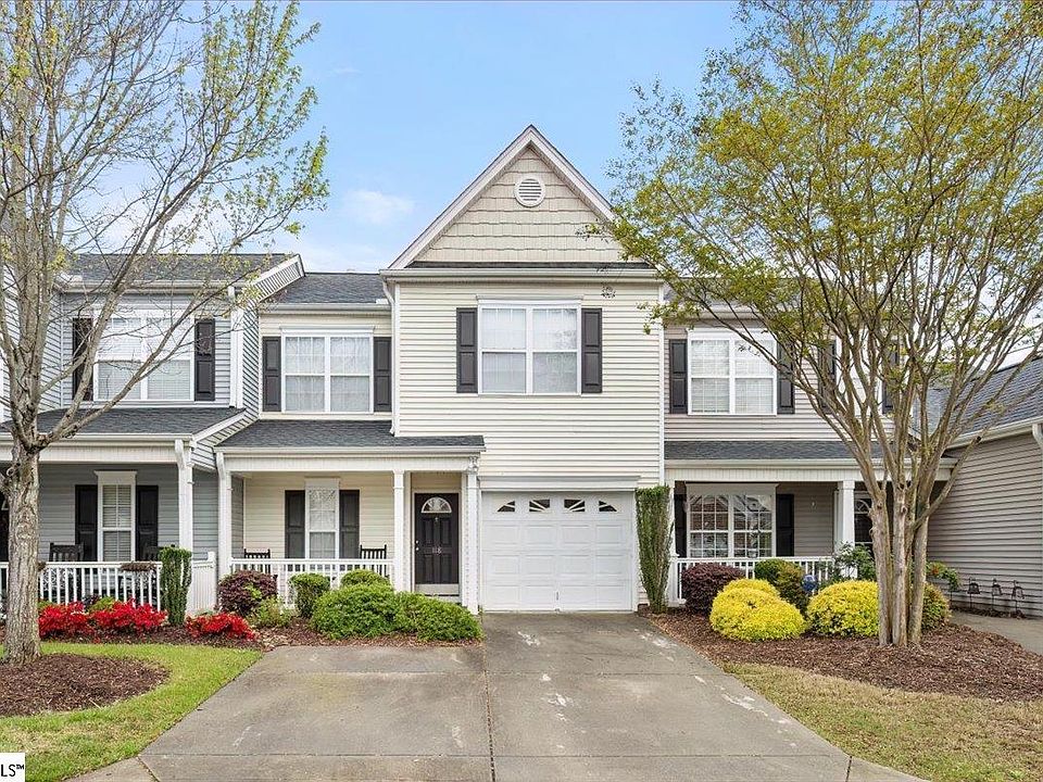 1st image of 118 Pine Walk Dr