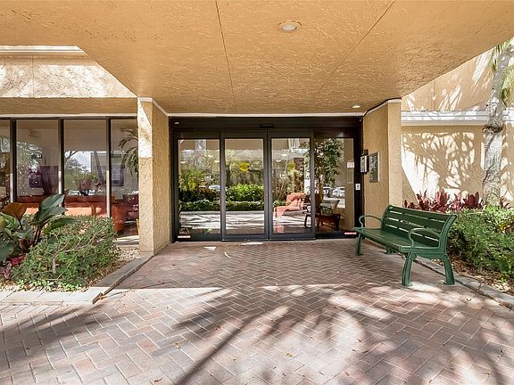 4th image of 16325 Golf Club Road #303