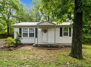 512 E 5th St, Tahlequah, OK 74464