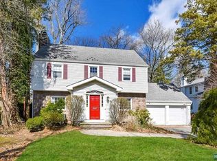 7 Depeyster Ave, Tenafly, NJ 07670