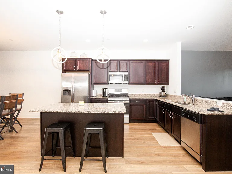 313 Estate Dr — Photo 23