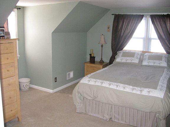 Upstairs Bedroom #1