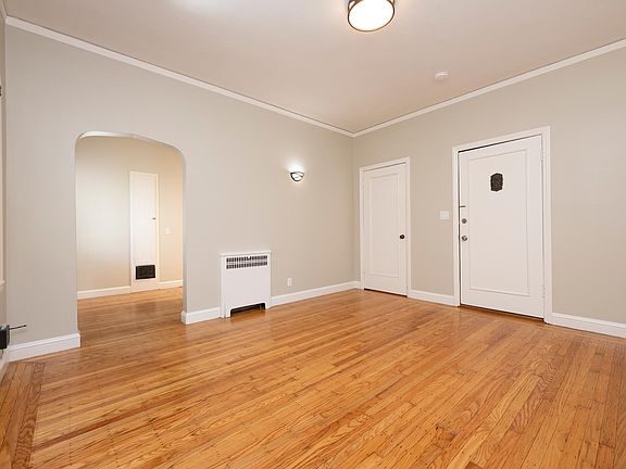 5th image of 1045 El Camino Real APT 1