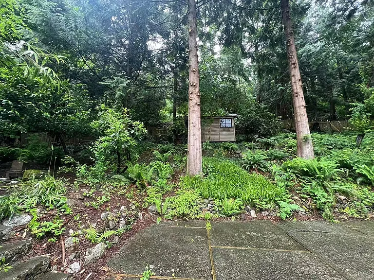 6789 Marine Dr — Photo 2