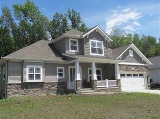 38711 Edward Walsh Dr, Willoughby, OH 44094