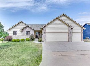 2302 E Highridge Ct, Wichita, KS 67219
