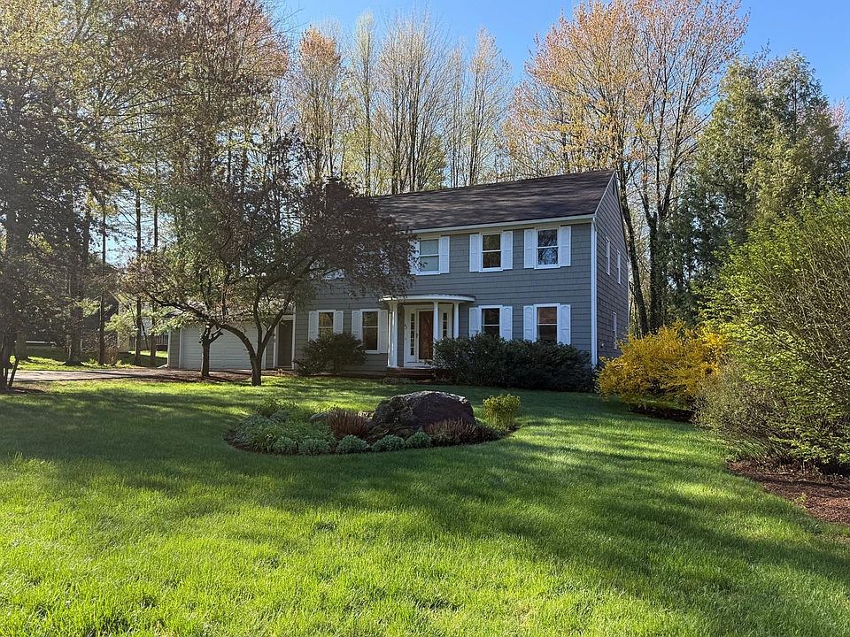 1st image of 62 Summit Circle
