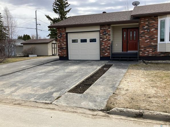 402 4th STREET W, Carrot River, SK S0E 0L0