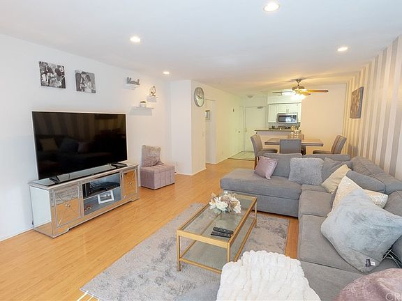 3rd image of 20234 Cantara St Unit 207