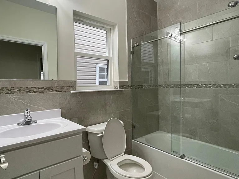 230 Palmer St #2 — Photo 11